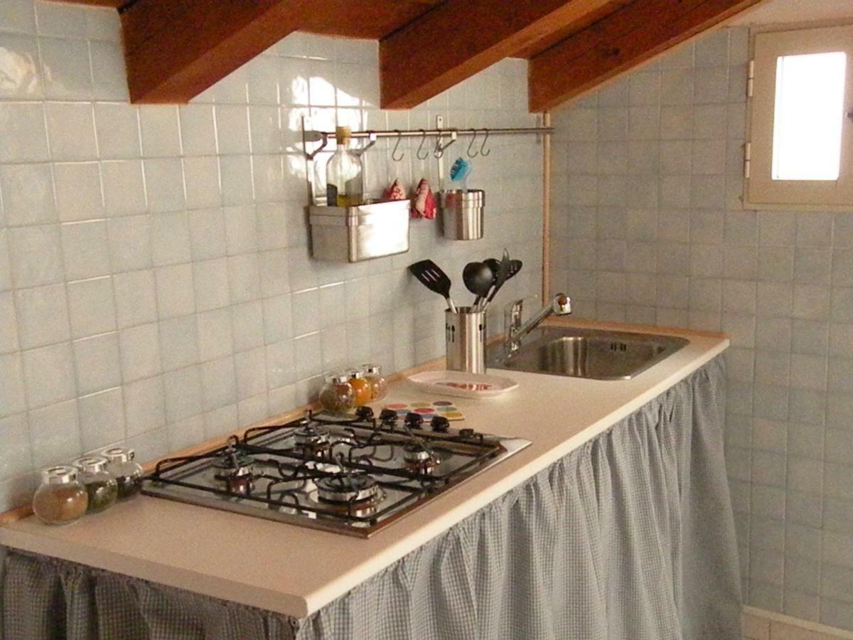 Ferienwohnung Deliziosa Mansarda Nel Quartiere Marina - Cagliari Q8577 Exterior foto