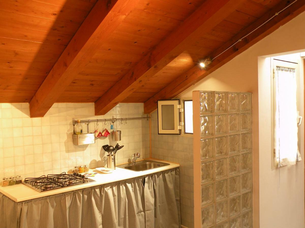 Ferienwohnung Deliziosa Mansarda Nel Quartiere Marina - Cagliari Q8577 Exterior foto